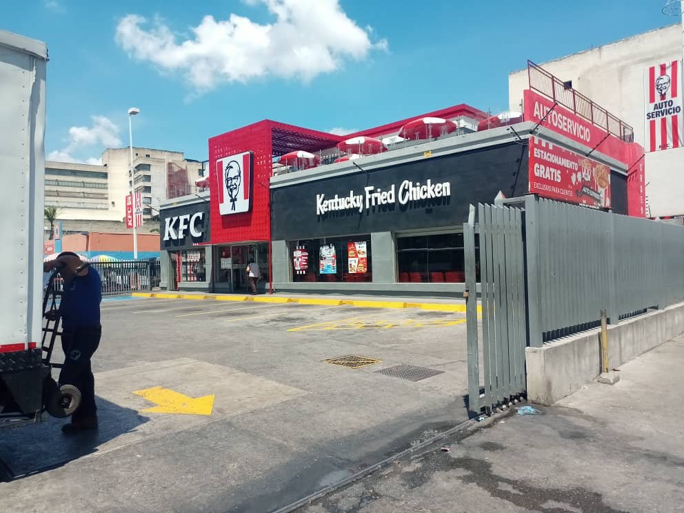 Fachada de KFC San Martin 437